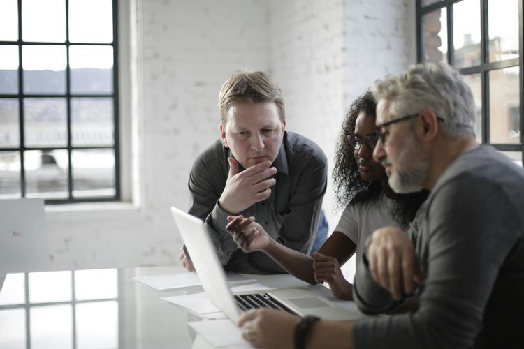 A Finance Leader’s Guide to Managing Foreign Income, Expenses, and FX Risk
