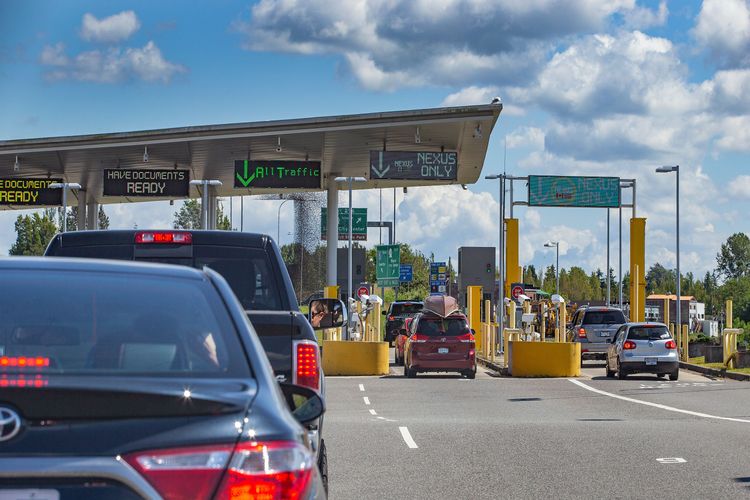 Cross Border Gift Buying - Online & Destination Shopping for Canadians heading to the US